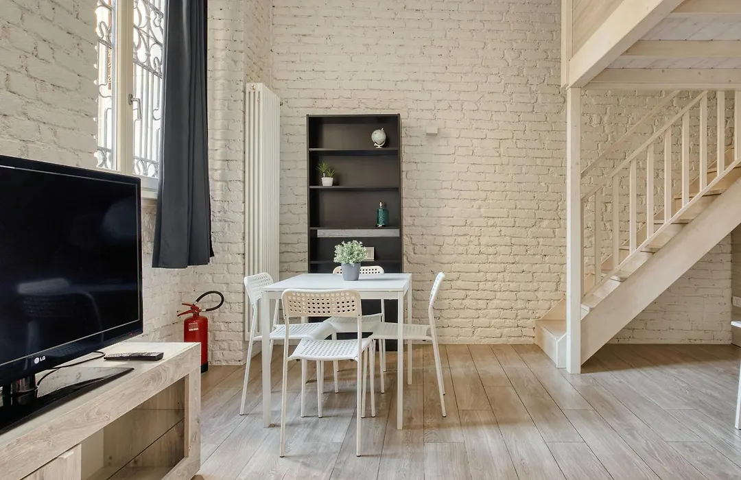 Modern loft near Bosco Verticale-1
